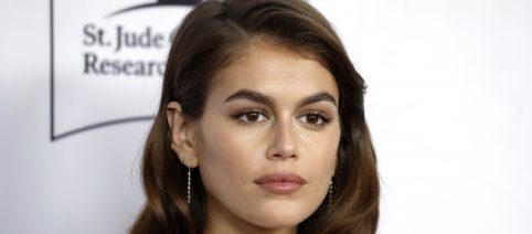 Tagli di capelli e acconciature per la primavera: il lob di Kaia Gerber e lo chignon