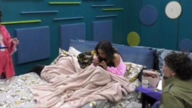 GF Vip, Lulù denuncia il furto di mutande