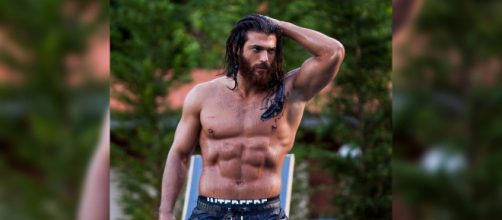 Can Yaman, retroscena su Viola come il mare