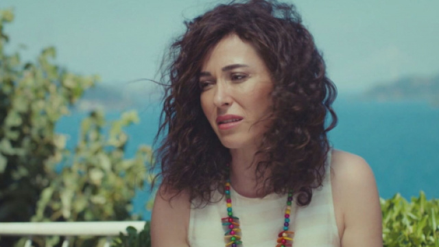 Love is in the air, finale di stagione: Ayfer si innamora del ginecologo di Eda.