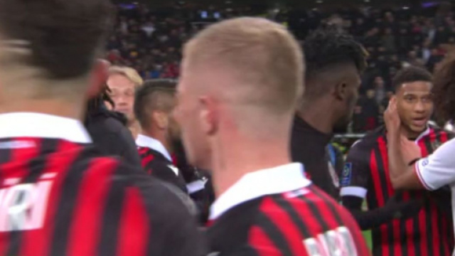 Todibo et Dante s'insultent sur le terrain après Nice-PSG. (crédit capture Canal+)