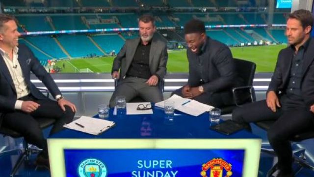 Roy Keane chambré par Micah Richards sur le plateau de Sky Sports. (crédit Twitter)