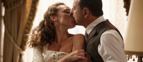 Una Vita, spoiler al 19 marzo: Anabel scopre Marcos e Soledad in atteggiamenti intimi, Genoveva entra in affari con Aurelio.