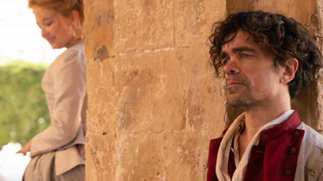 Cyrano, film di Joe Wright: Peter Dinklage e Haley Bennett.