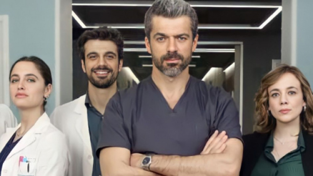 Doc, trama 17/3: tutti i dottori del Policlinico Ambrosiano vengono contagiati da un batterio.