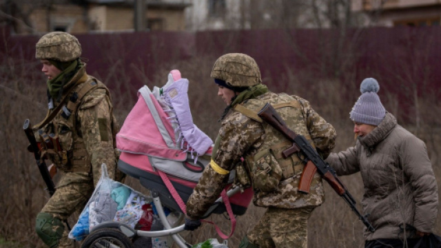 Guerra in Ucraina, a Mariupol 1170 morti e proseguono i raid: distrutto ospedale pediatrico.