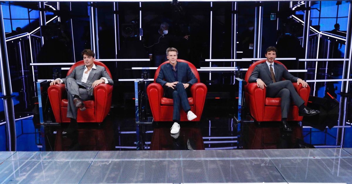 Amici 2022, chi sono i tre giudici del serale riconfermati Stash e