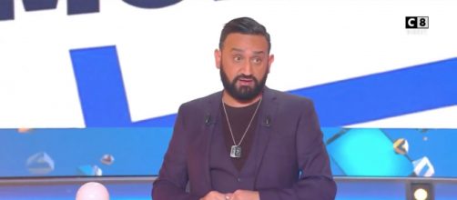 Cyril Hanouna sur le plateau de TPMP. Source : capture d’écran C8.