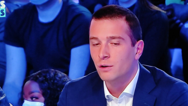 Jordan Bardella sur le plateau de TPMP. Source : capture d’écran C8.