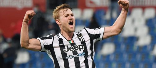 Calciomercato Juve, possibile interesse del Barcellona per de Ligt.