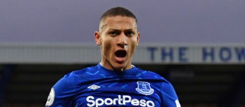 Foschi: 'Dybala potrebbe restare alla Juve', Richarlison sarebbe nel mirino dei bianconeri.