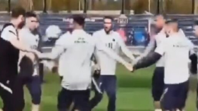 L'entraînement 'fête foraine' du PSG avant le Classico fait parler (capture YouTube)