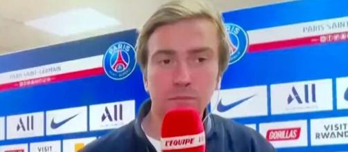 'C'est du foutage de gueule', Bertrand Latour furieux contre les joueurs du PSG (capture YouTube)