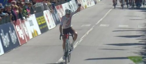 Geoffrey Bouchard vince la prima tappa del Tour of the Alps.