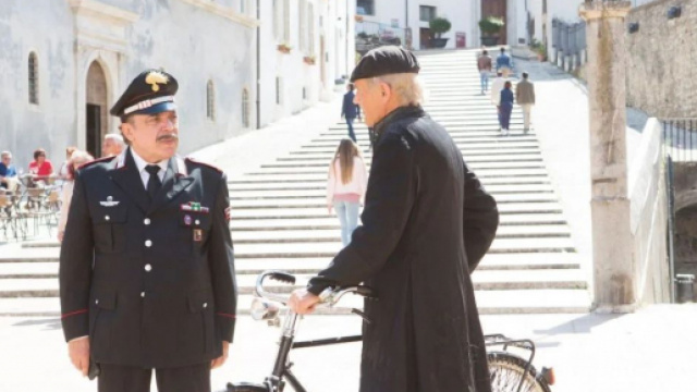 Don Matteo 13, trame quarta puntata: Federico e Greta si avvicinano, Anna parla con Don Matteo del suo passato