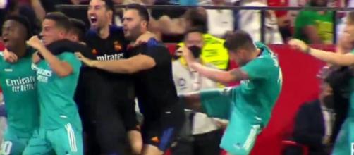 Real Madrid : Le coup de pied de Valverde à un membre du staff fait le buzz (capture YouTube)