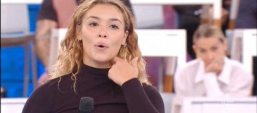 Amici 21, Serena si scusa con la maestra Celentano: 'Non penso che lei non capisca niente'.