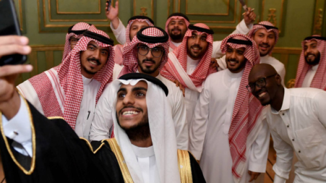 Affaire Dubaï porta potty: des stars de télé réalité impliquées. Blastingnews