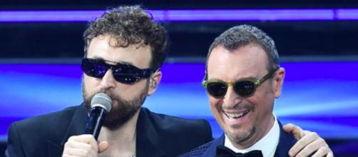Dargen D'Amico sul palco di Sanremo con Amadeus