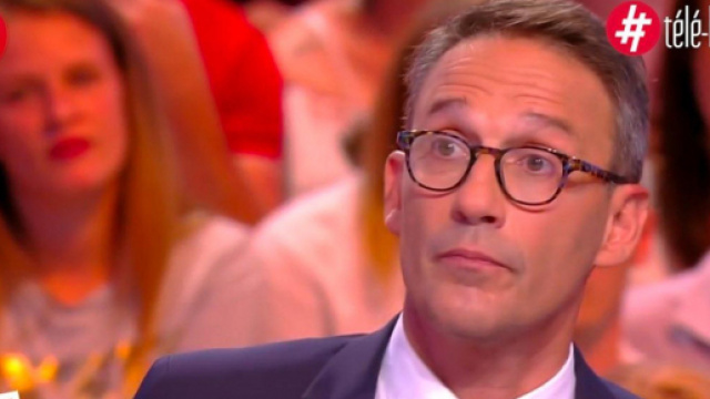 L’ancien chroniqueur de TPMP, Julien Courbet. Source : capture d’écran C8.