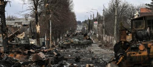 Ukraine: au moins vingt cadavres dans une rue de Boutcha, ville ... - bfmtv.com