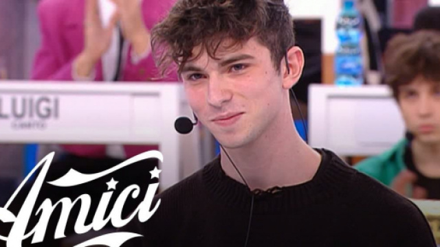 Amici, verdetto ballottaggio quarta puntata: Crytical perde e lascia il programma.