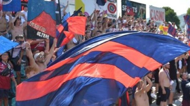 La banderole hilarante des supporters de Clermont Foot pour Kylian Mbappé (capture Twitter Clermont Foot officiel)