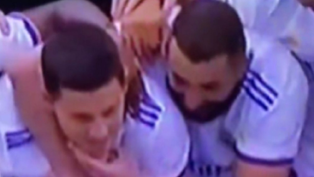 La réaction hilarante de Karim Benzema quand Eden Hazard refuse de sourire (capture YouTube)
