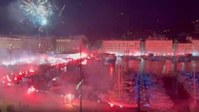 OM : Les images impressionnantes de l'anniversaire des South Winners (capture Twitter @FANYDECLERCK)