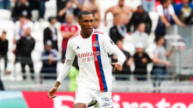 Marcelo viré de l'OL notammen pour avoir dépasser les bornes dans le vestiaire. (crédit Twitter)