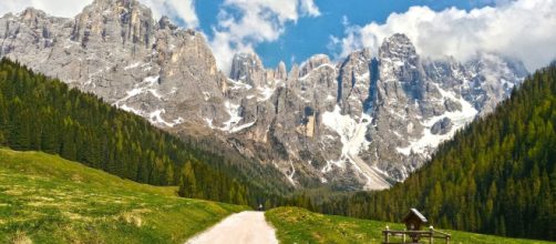 Le Dolomiti sono attrezzate con itinerari adatti a bambini, un'offerta turistica rilassante per i genitori e avventurosa per i più piccoli.