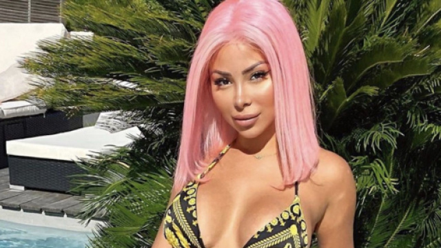 Maeva Ghennam : Elle choque la toile avec son look à la Kim Kardashian