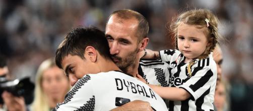 Tantissime emozioni per l'addio alla Juventus di Chiellini e Dybala
