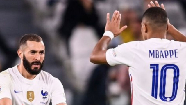 Karim Benzema et Kylian Mbapp&eacute; en &eacute;quipe de France. (cr&eacute;dit Twitter)