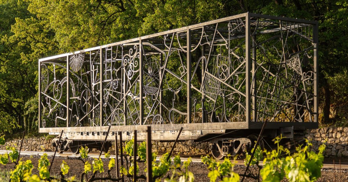Bob Dylan’s view of his new train sculpture denies his lyrics about trains