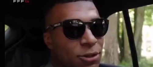 Kylian Mbappé épuisé de ses vacances à Cannes, la vidéo devient virale (capture YouTube FFF)