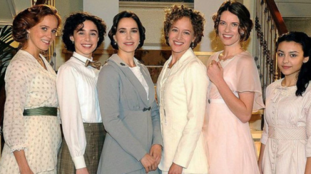 Sei Sorelle, episodio 31/05: Don Fernando muore, Diana lavora in fabbrica