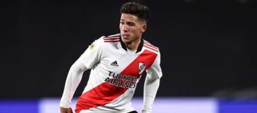 In foto Enzo Fernandez, centrocampista del River.