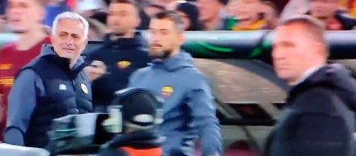 José Mourinho en larmes après la qualification de la Roma. (crédit Twitter)