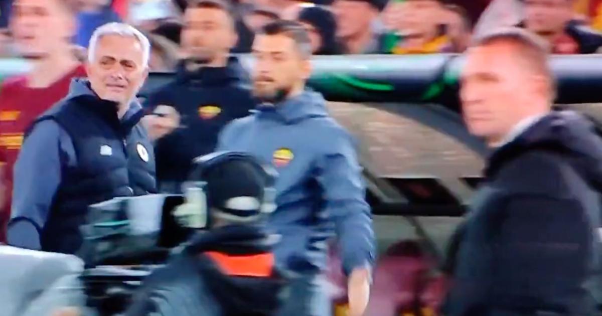 Jose Mourinho cries after qualifying for Roma, the video stirs the fans