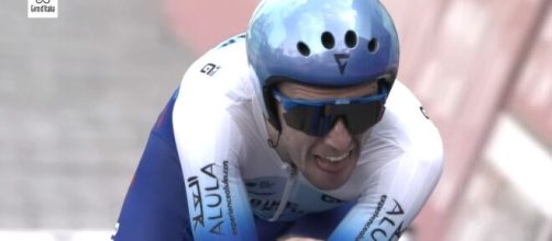 Simon Yates ha vinto la cronometro di Budapest del Giro d'Italia