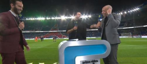 Thierry Henry et Adil Rami en fou rire sur Prime Video (crédit Prime Video)