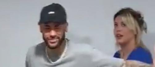 Wanda Icardi proche de Neymar dans les couloirs du PSG, la vidéo fait parler (capture YouTube)