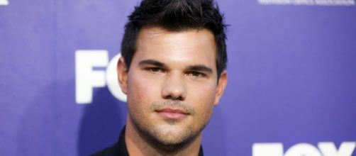 Taylor Lautner foi uma das celebridades que já falou mal do Brasil (Imagem reprodução Blasting News)