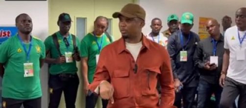 Le discours lunaire de Samuel Eto'o après la victoire du Cameroun enflamme la toile (capture YouTube)