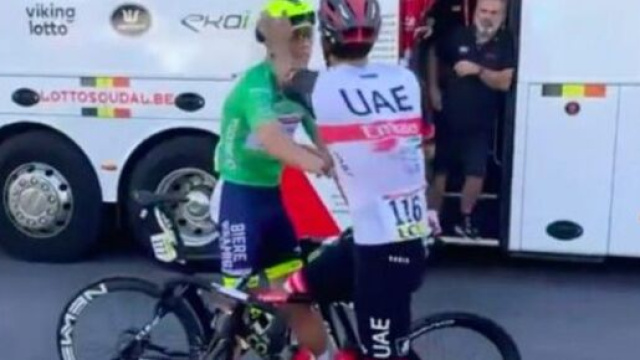 Juan Sebastian Molano e Hugo Page nel dopo corsa al Criterium del Delfinato