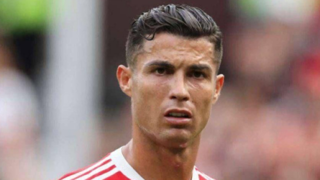 Cristiano Ronaldo, giocatore portoghese.