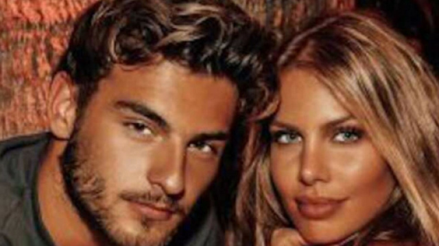 Simon Castaldi balance sur les messages des joueurs de football à Adixia - Source : Instagram