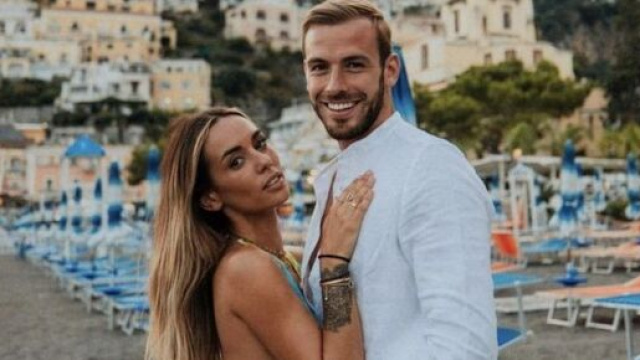 Julien Bert réagit aux deux fausses couches de son ex Hilona qui ont été les raisons de leur rupture.