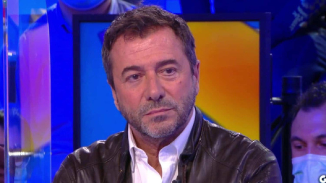 Bernard Montiel sur le plateau de TPMP, présentée par Cyril Hanouna. Source : capture d’écran C8.